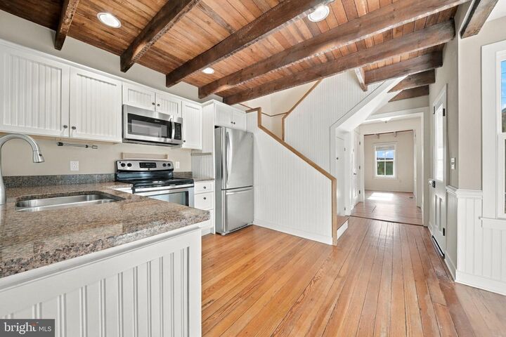 Property Photo:  204 S Water Street  MD 21620 