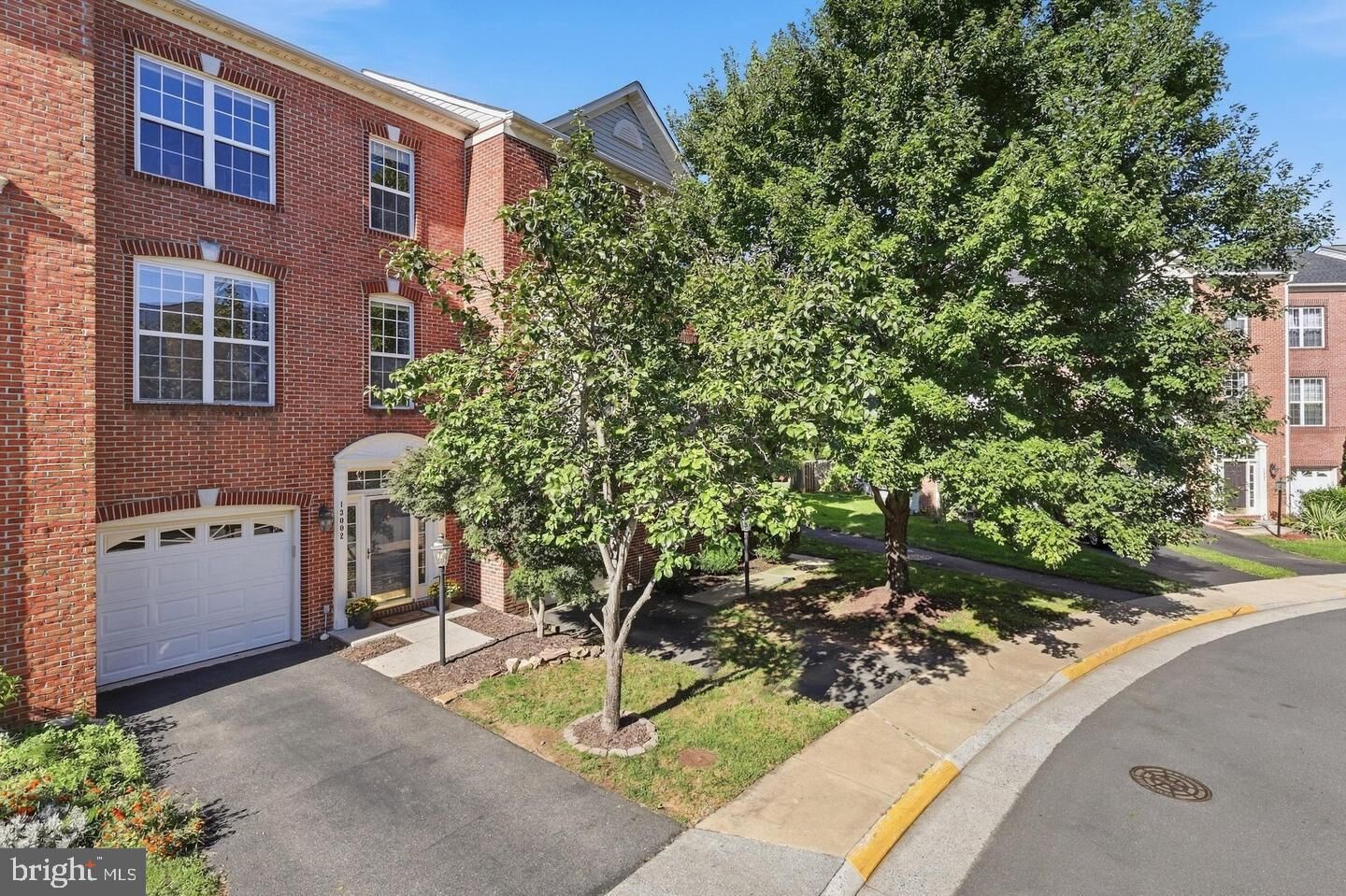 Property Photo: 13002 Park Crescent Circle VA 20171