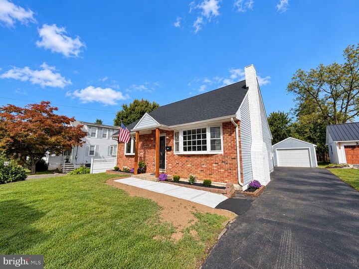 Property Photo:  
