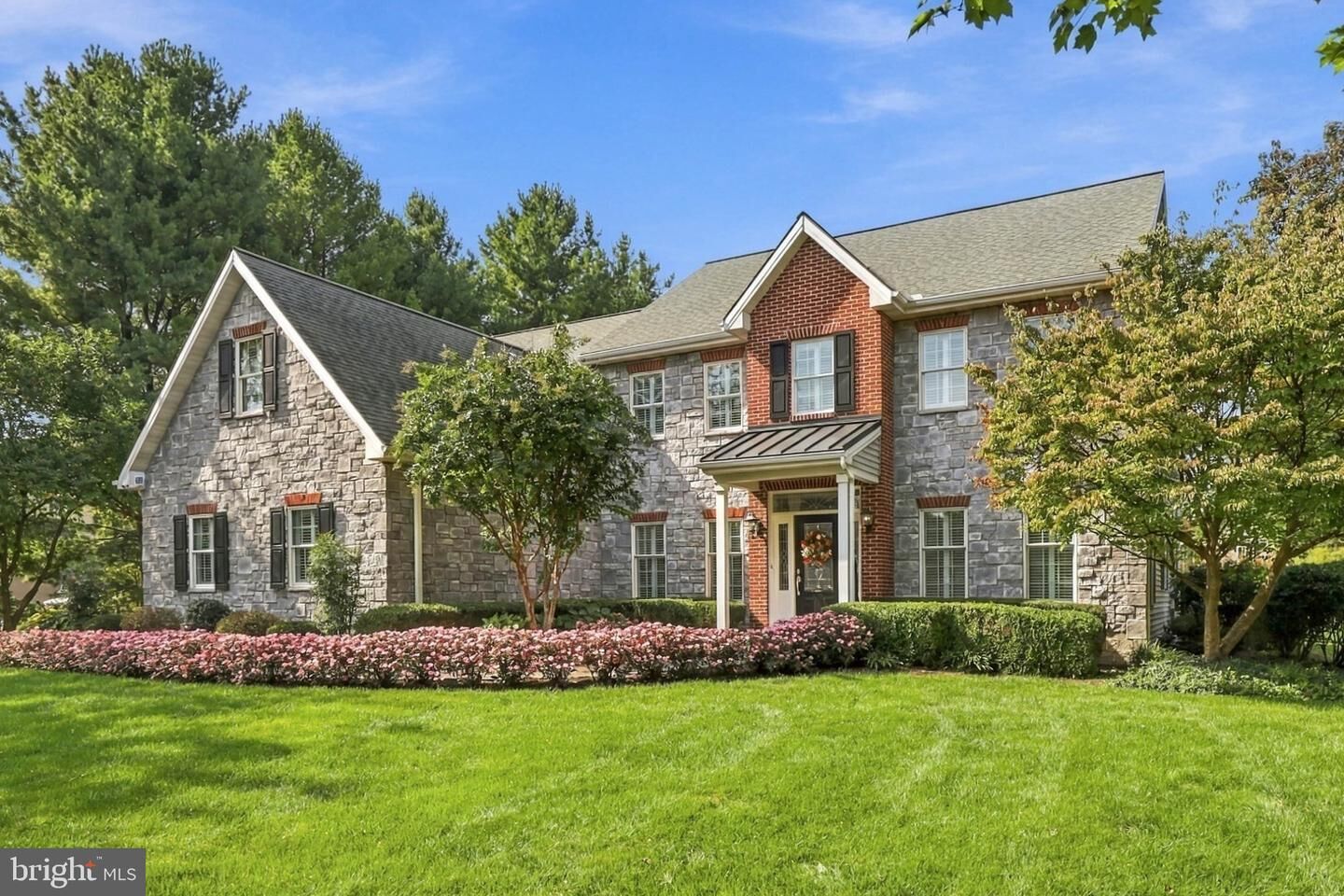 Property Photo: 373 N Farm Drive PA 17543