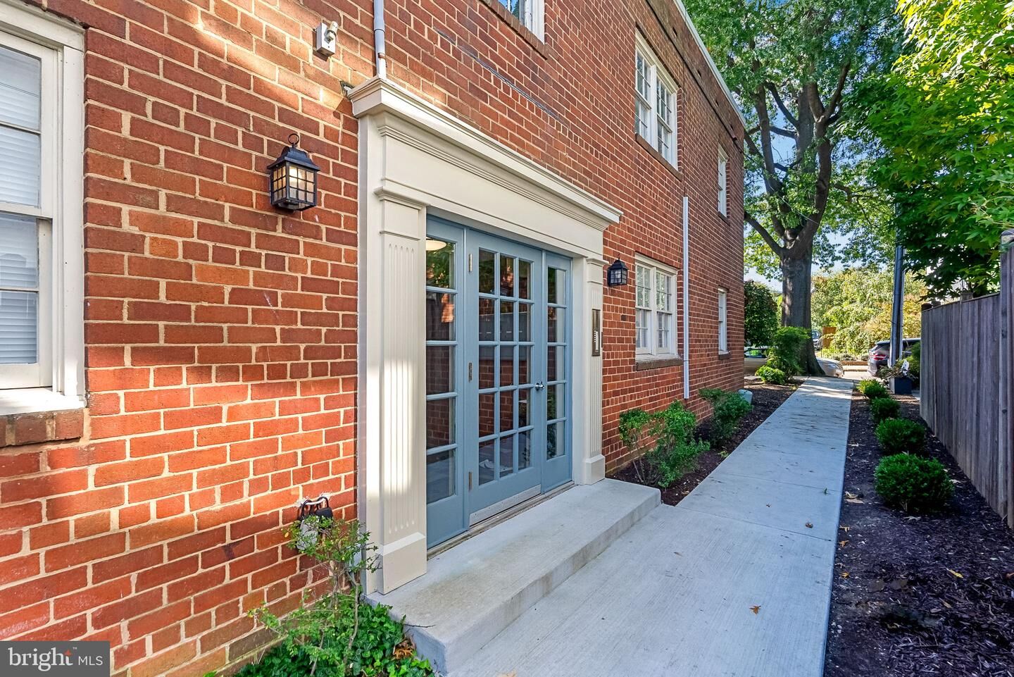 Property Photo: 415 N West Street 3 VA 22314