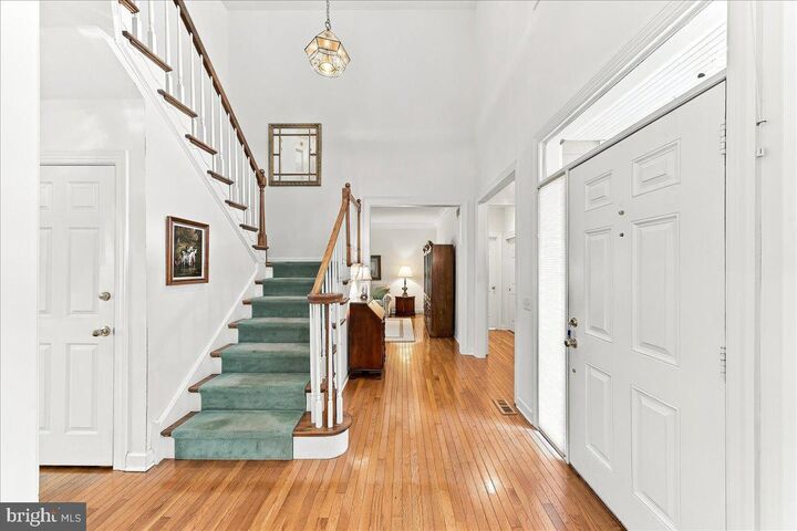 Property Photo:  53 Bridle Way  PA 19073 