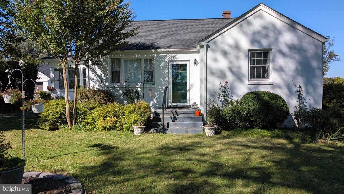 Property Photo:  6384 John Mosby Highway  VA 20117 