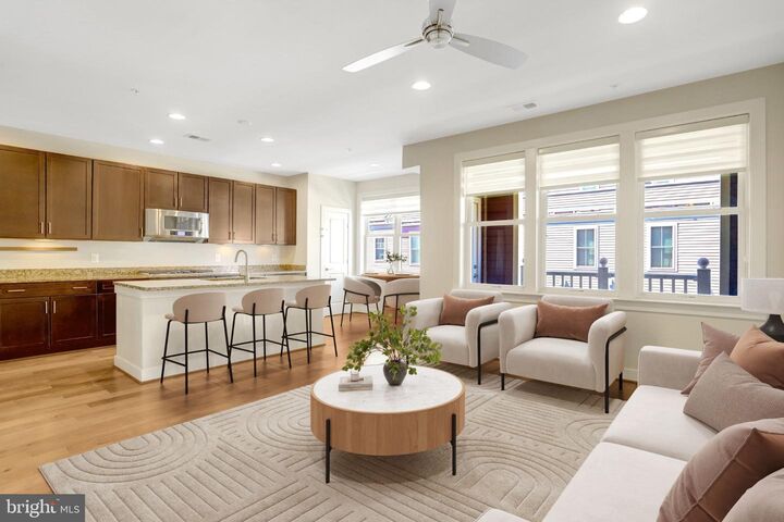 Property Photo:  1418 Main Line Boulevard 102  VA 22301 