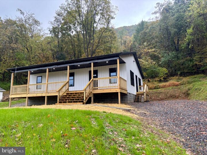 Property Photo:  1131 Miller Rd  WV 26753 