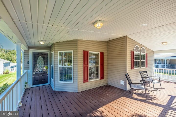 Property Photo:  626 Farmland Way  PA 19320 