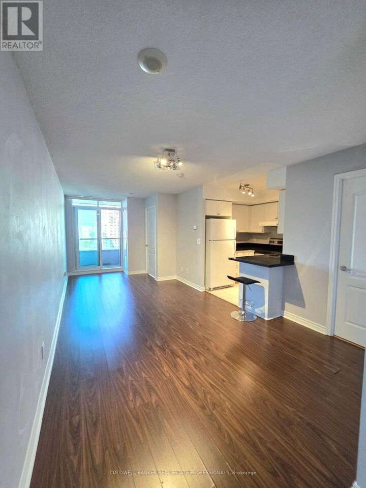 Property Photo:  17 Barberry Place 2006  ON M2K 3E2 