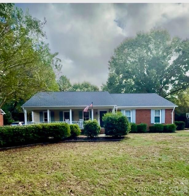 Property Photo:  9915 Ridgemore Drive  NC 28277 