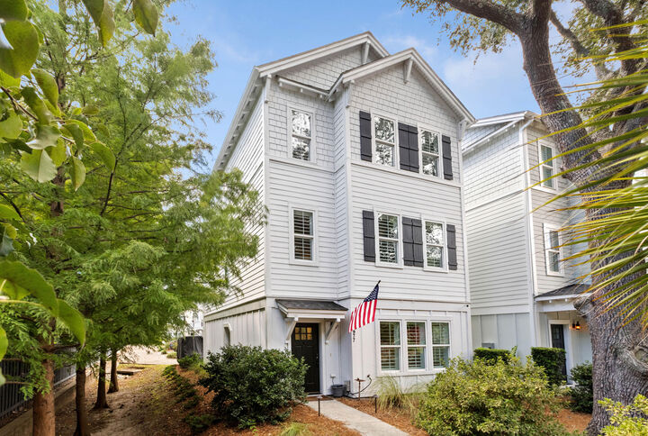 Property Photo:  977 Warrick Oaks Lane  SC 29464 