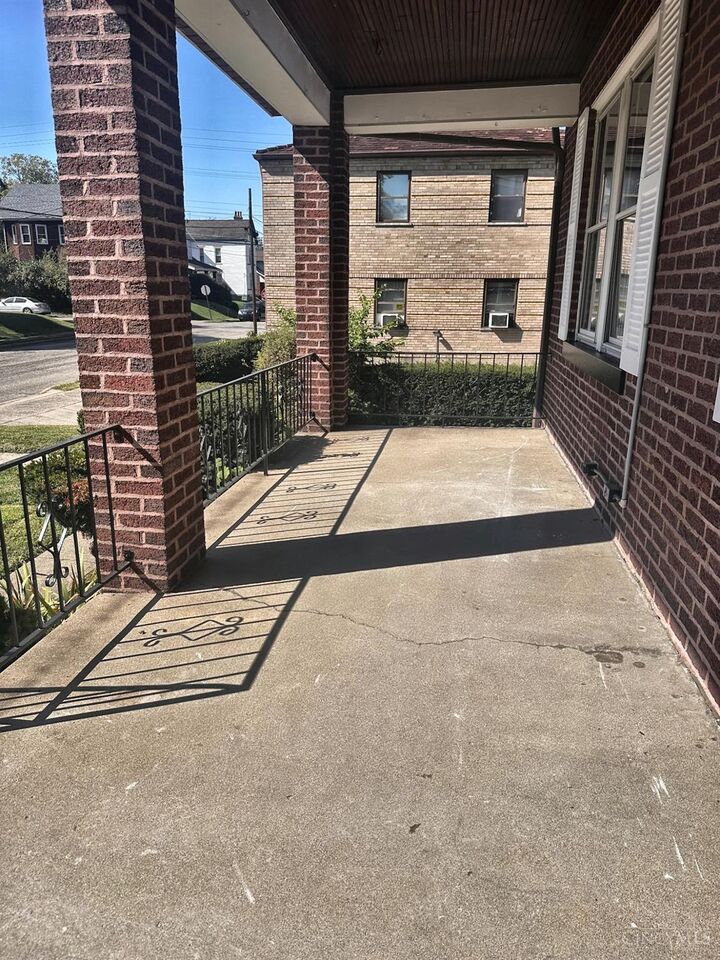 Property Photo: 1834 Weyer Avenue OH 45212