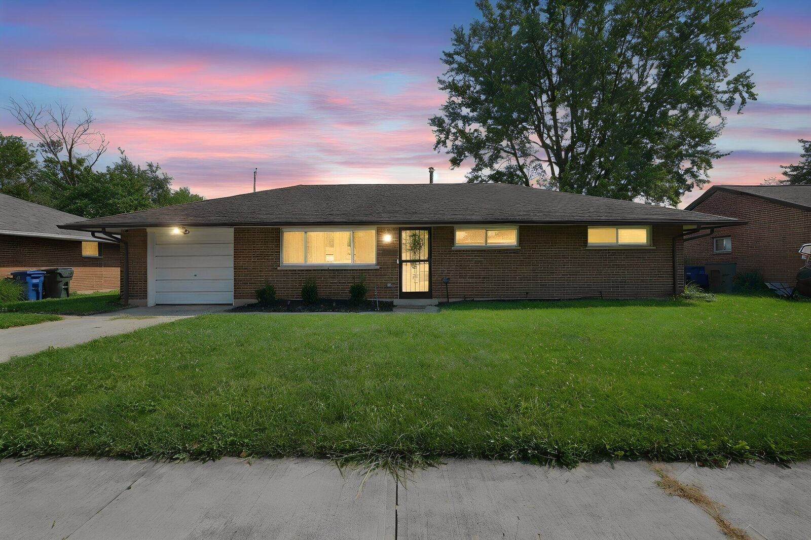 Property Photo: 3513 Roswell Drive OH 43227