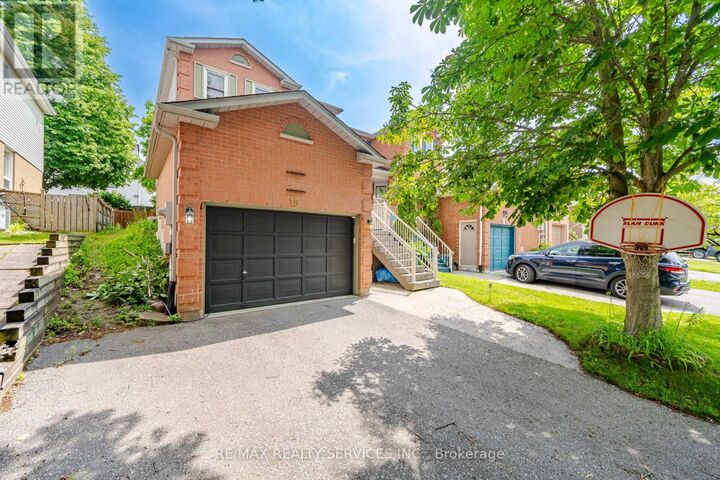 Property Photo:  15 Climie Court  ON L1C 4P5 