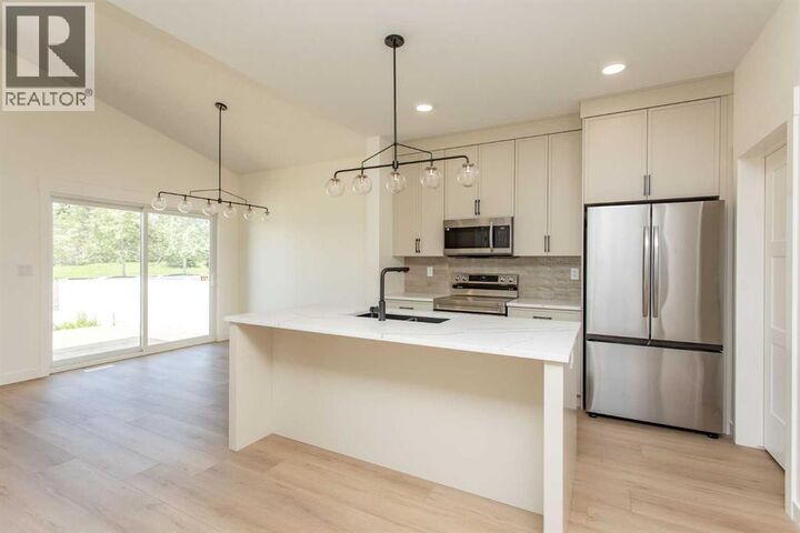Property Photo:  60 Emmett Crescent  AB T4P 3G7 