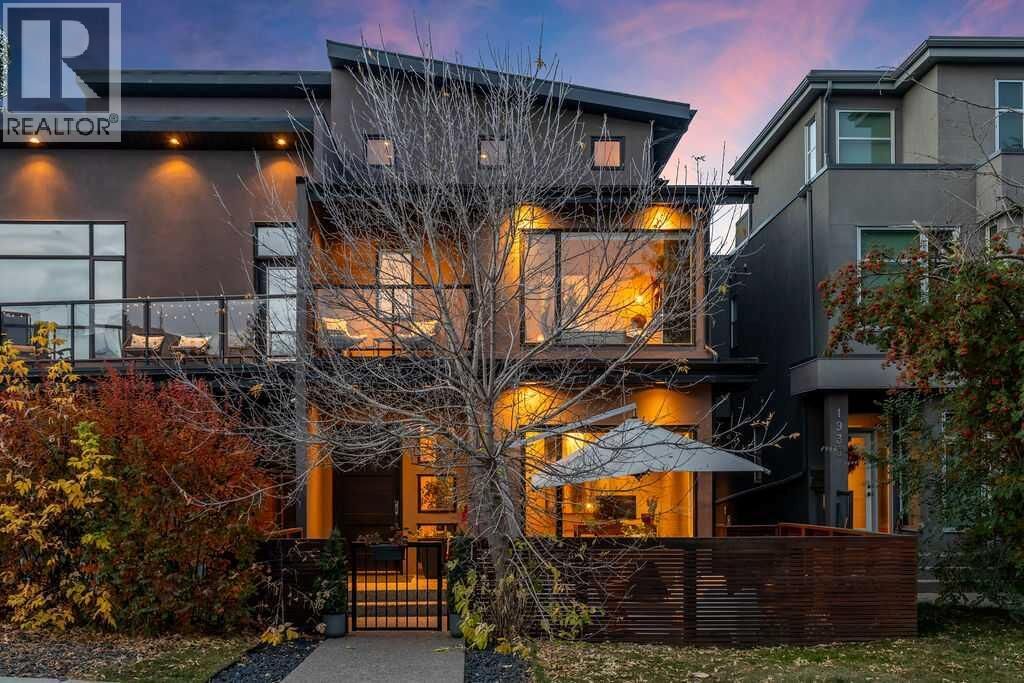 Property Photo:  1940 27 Avenue Southwest  AB T2T 1H3 