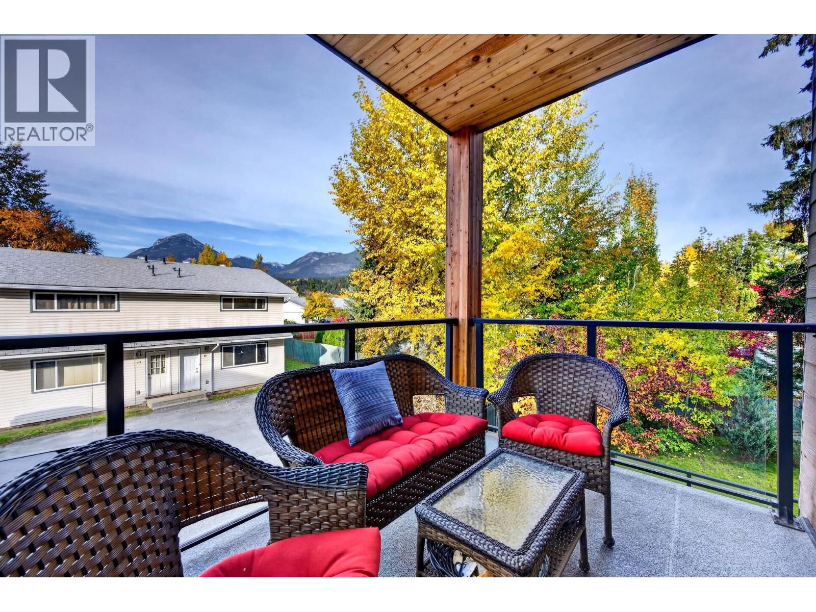 Property Photo: 410 5th Avenue South 1205 BC V0A 1H0