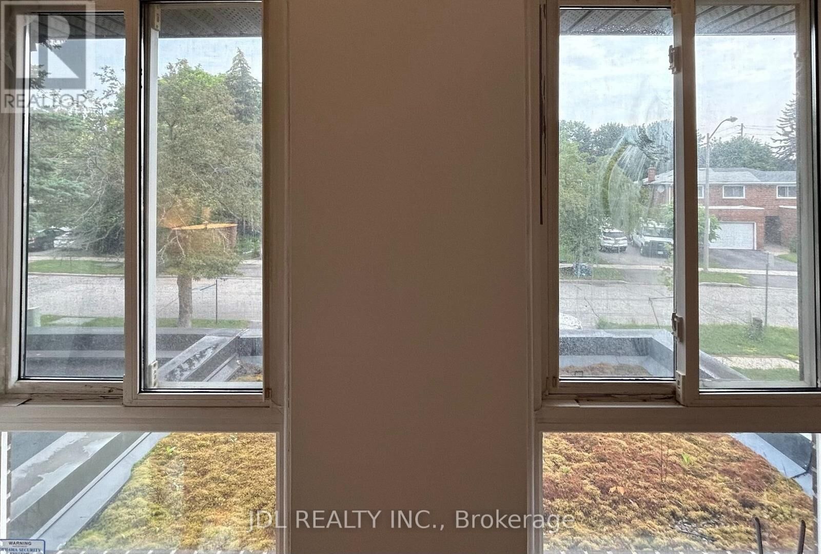 Property Photo: 80 Mosedale Cres Crescent ON M2H 2L7