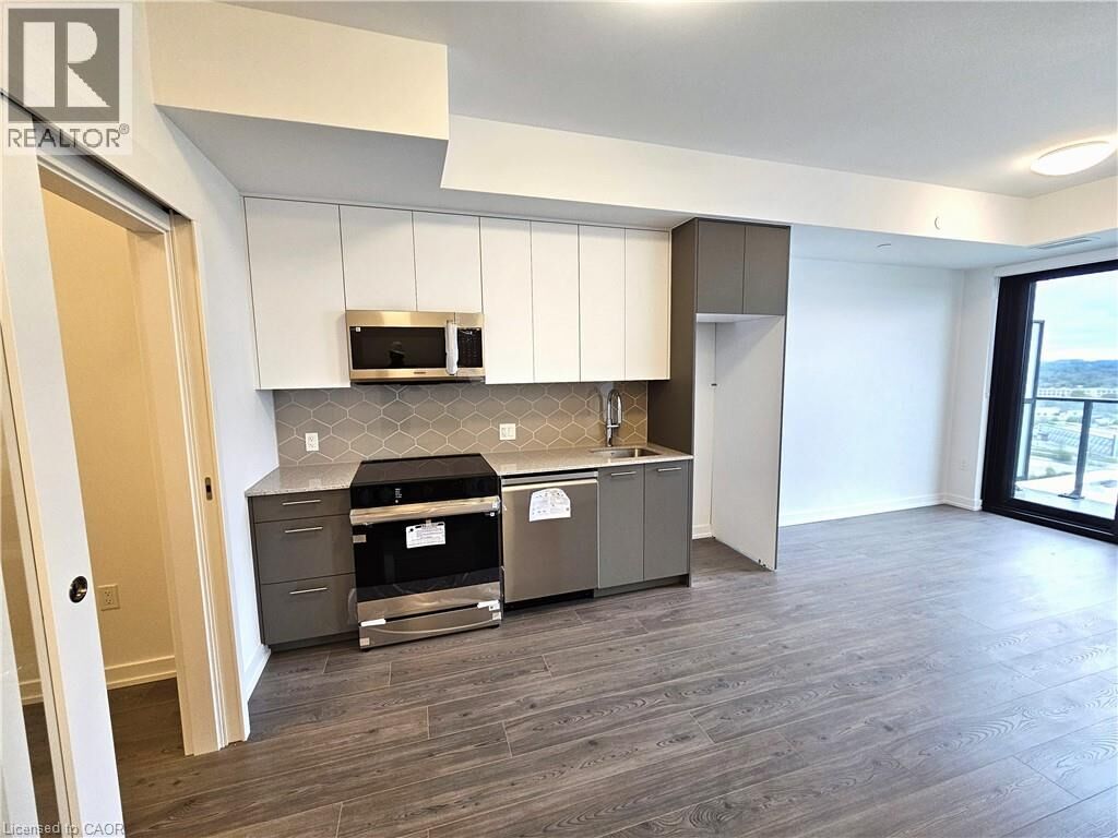Property Photo: 30 Francis Street South 2312 ON N2G 0B5