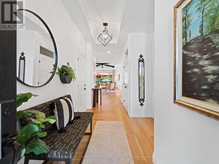 Property Photo:  1 Creek Side Place  ON N0M 1T0 