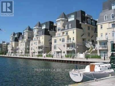 Property Photo:  28 Stadium Road 178  ON M5V 3P4 