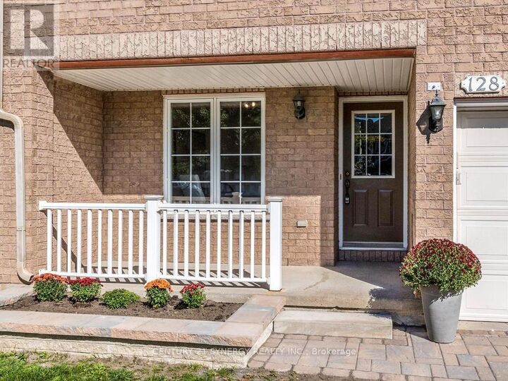 Property Photo: 128 Macassa Circle ON K2T 1J9