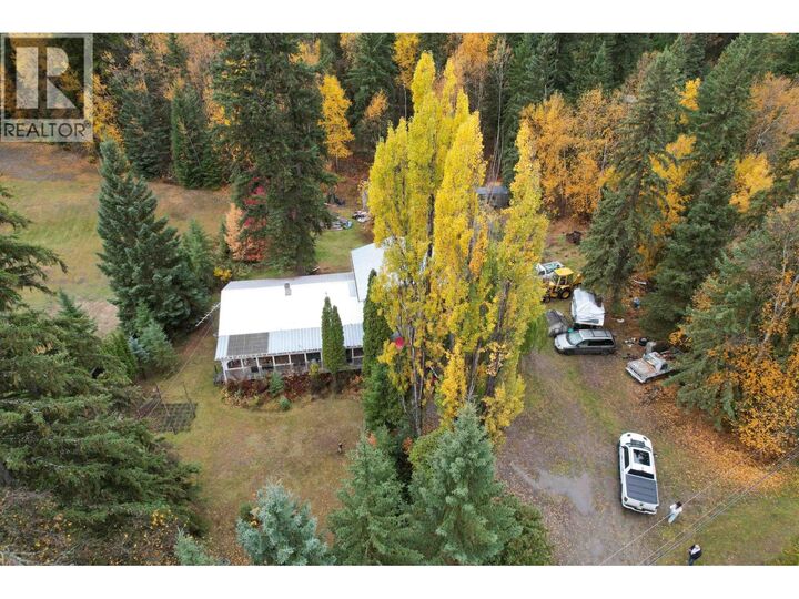 Property Photo:  2064 West Fraser Road  BC V2J 6J7 