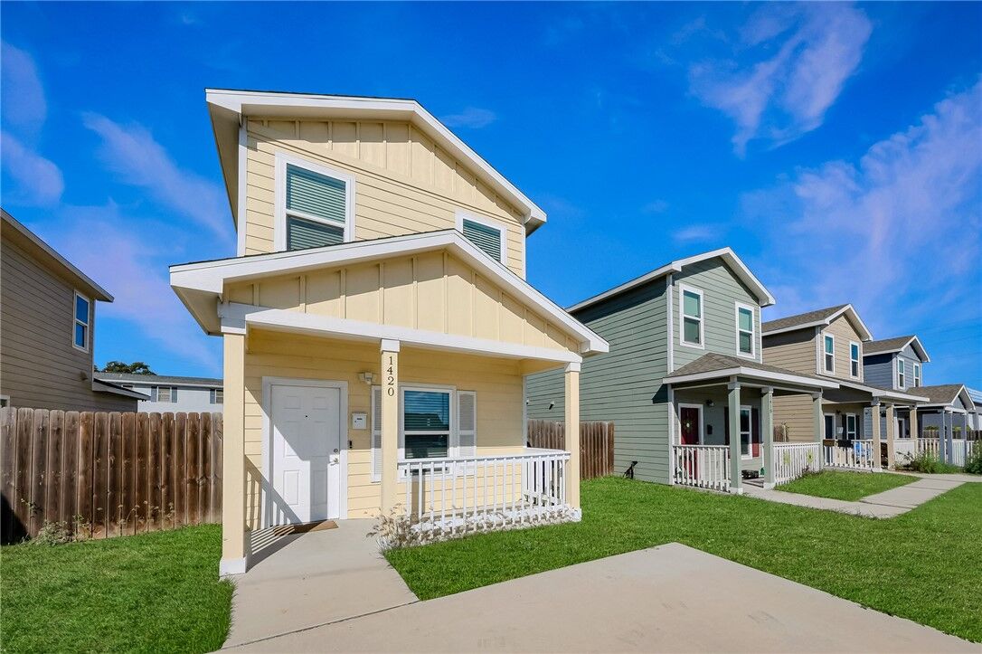 Property Photo:  1420 Shely Street  TX 78404 