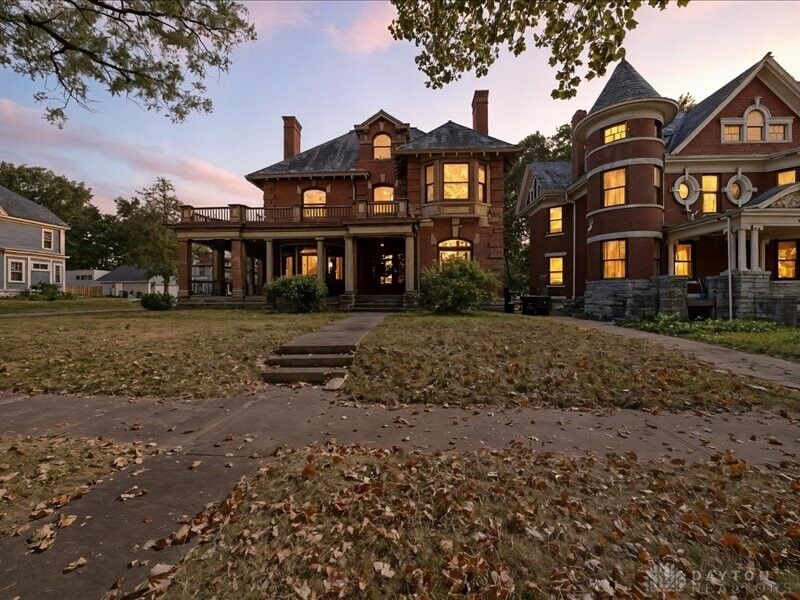 Property Photo:  1000 W Grand Avenue  OH 45402 