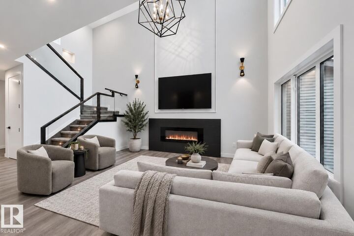 Property Photo:  115 28 Street SW  AB T6X 1A7 