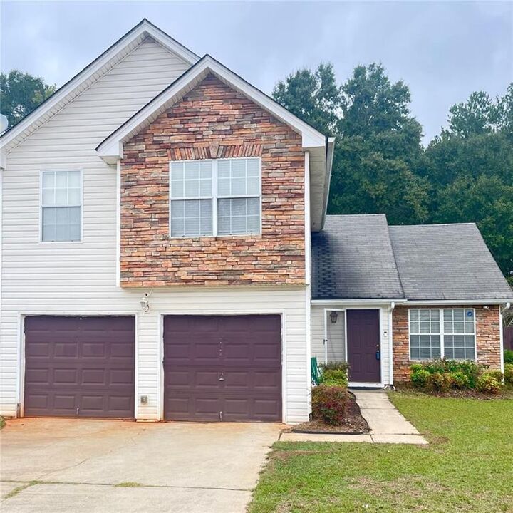 Property Photo: 660 Meadows Lane GA 30025