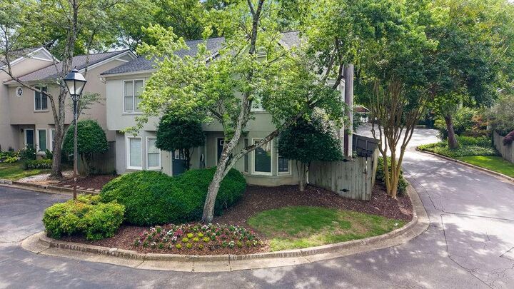 Property Photo: 502 Defoors Lndg NW GA 30318