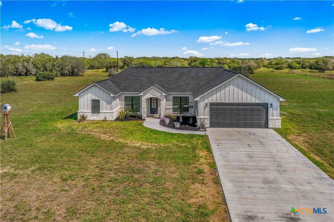 Property Photo: 1270 Bliss Drive TX 77904