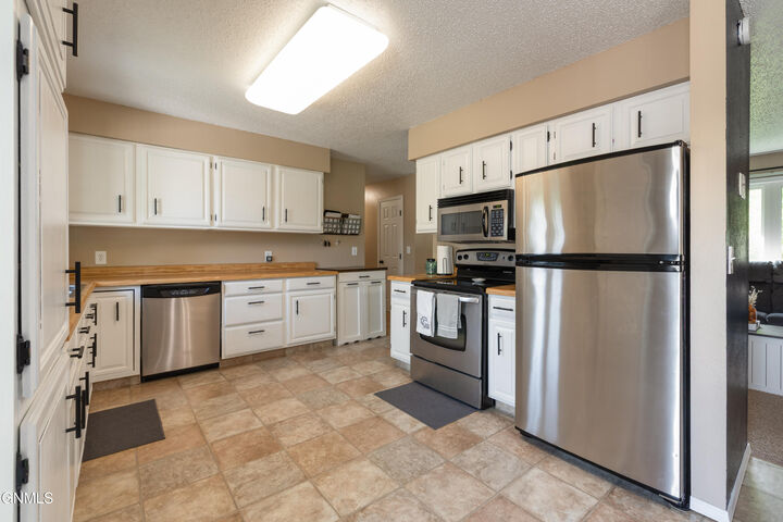 Property Photo: 1700 3rd Street NE ND 58554