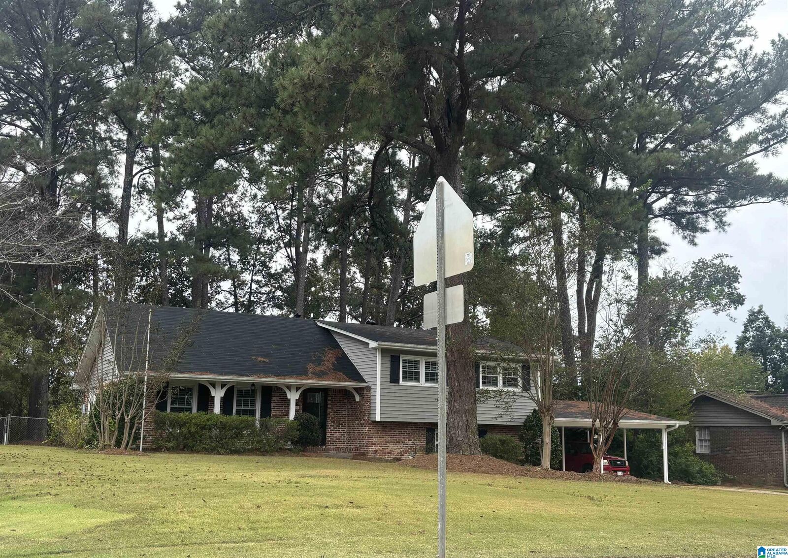 Property Photo:  1861 Thornton Place  AL 35226 