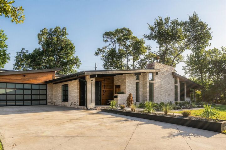 Property Photo:  2510 Underwood Street  TX 77030 