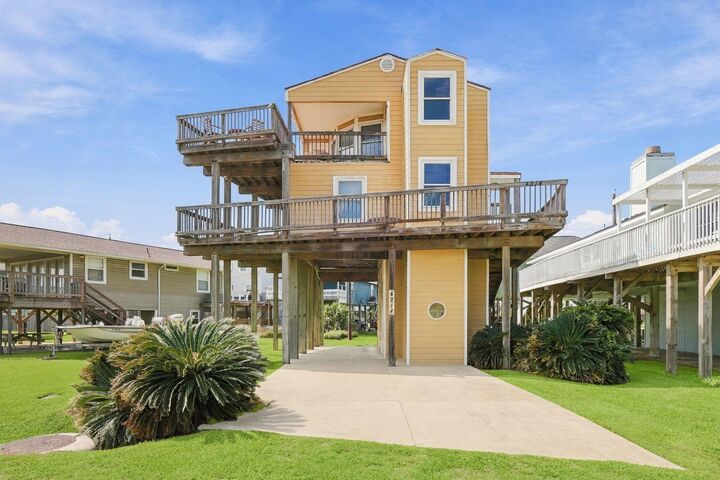 Property Photo:  4214 Vista Road  TX 77554 