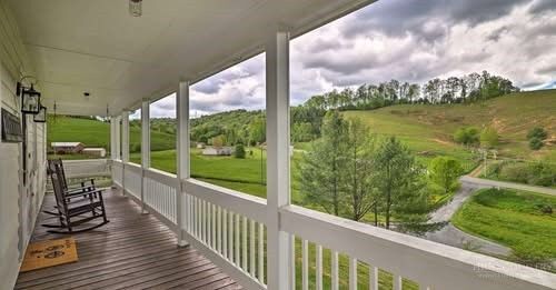 Property Photo:  1430 Cranberry Springs Road  NC 28626 