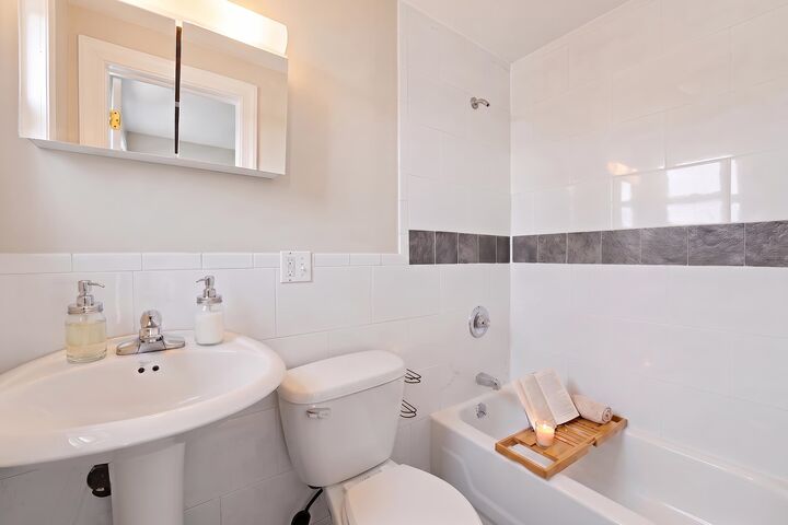 Property Photo:  198 Bowers St 3  NJ 07307-3660 