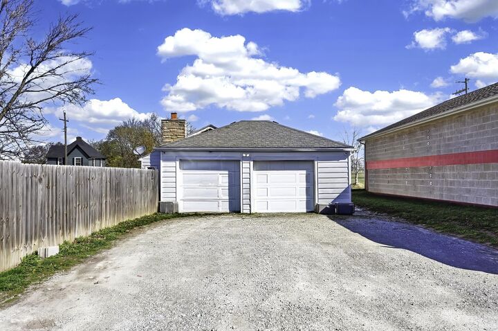 Property Photo:  817 E Main Street  IN 46936-1310 