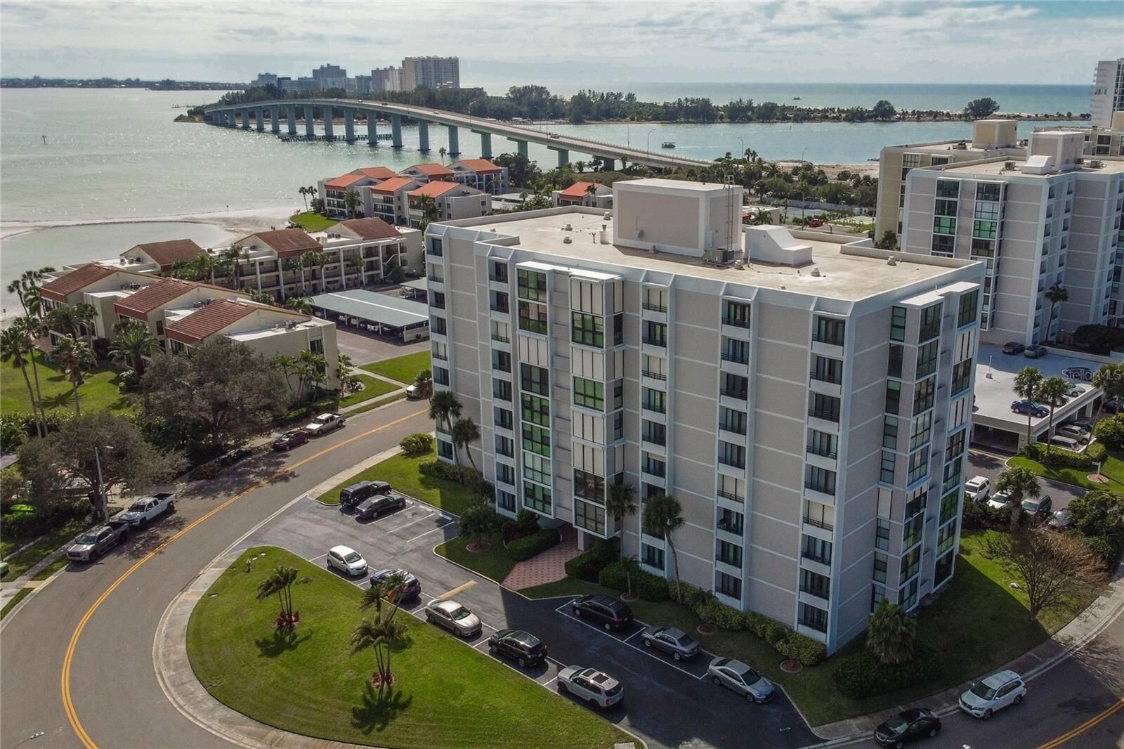 Property Photo:  855 Bay Way Boulevard 806  FL 33767 