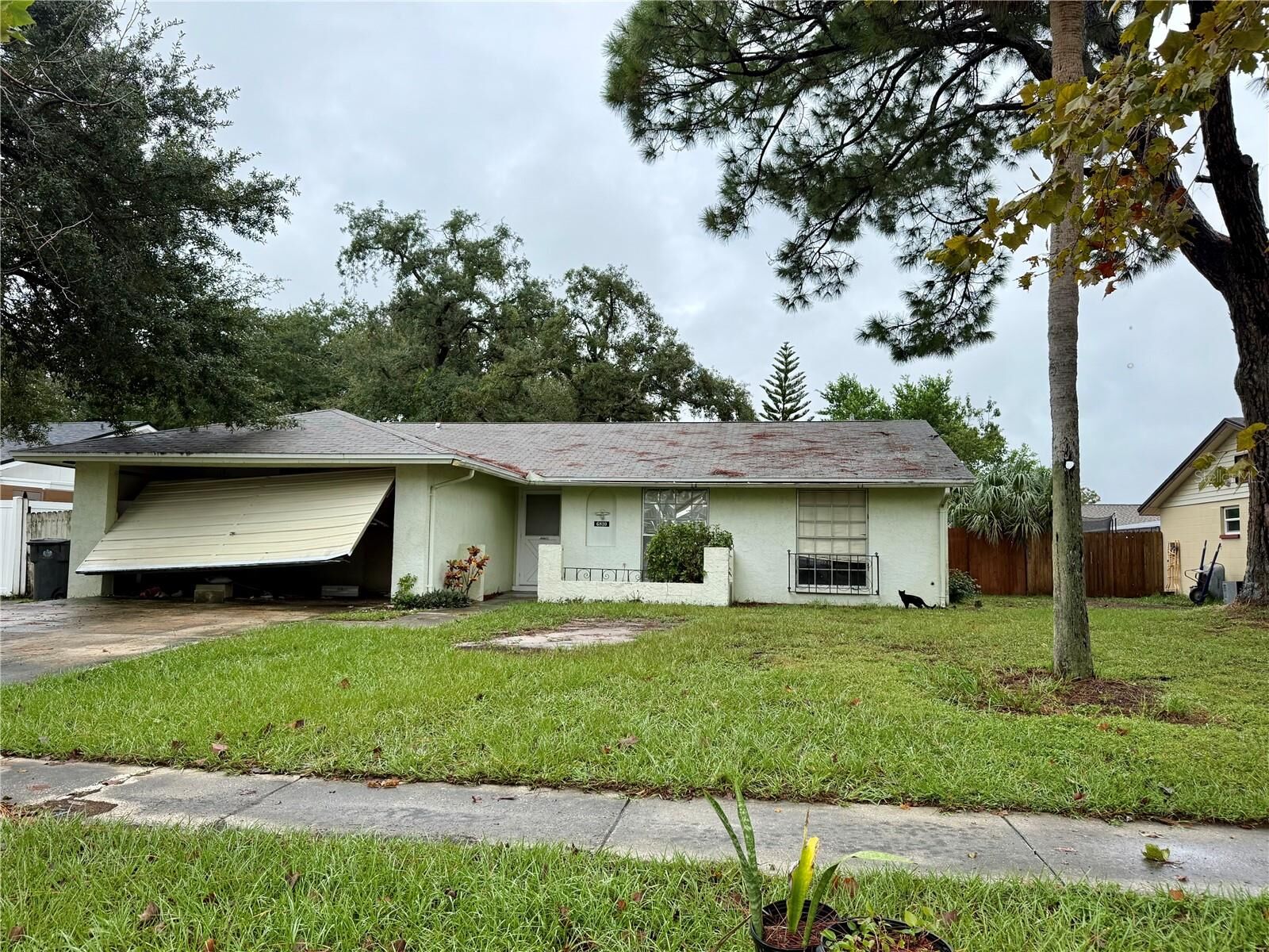 Property Photo: 6810 Eden Lane FL 33634