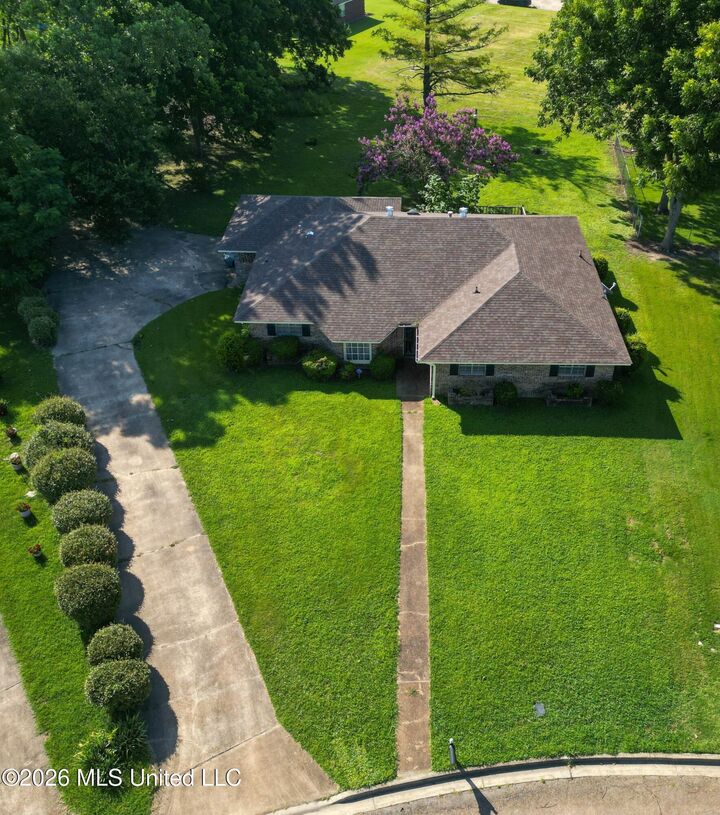 Property Photo:  115 Belvedere Court  MS 38732 
