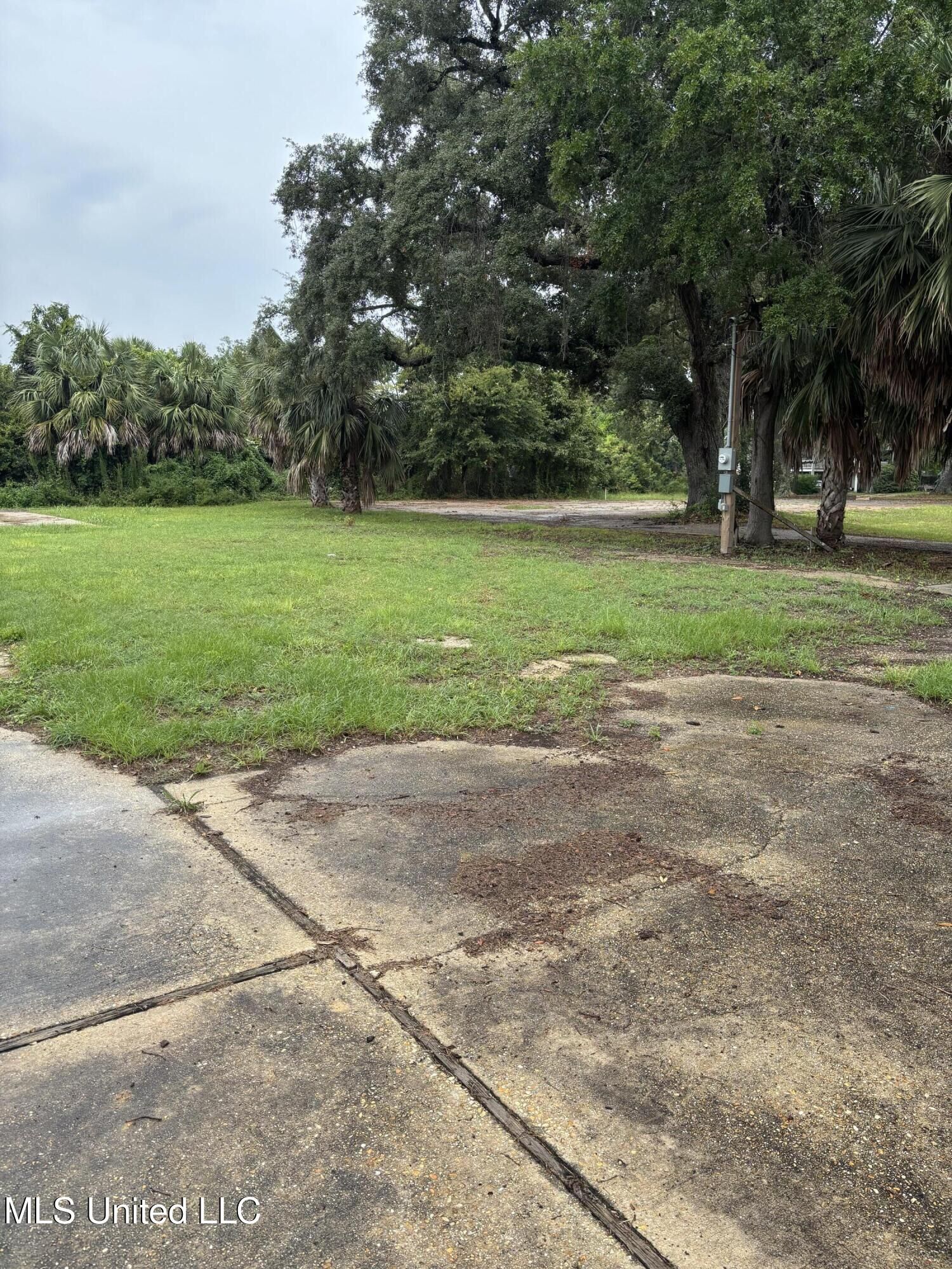 Property Photo:  631 16th Street  MS 39507 