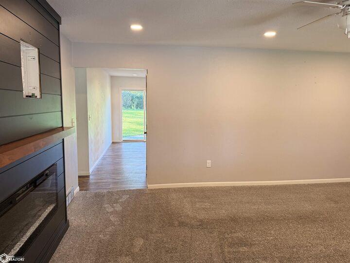 Property Photo: 427 W 21st Street IA 51401