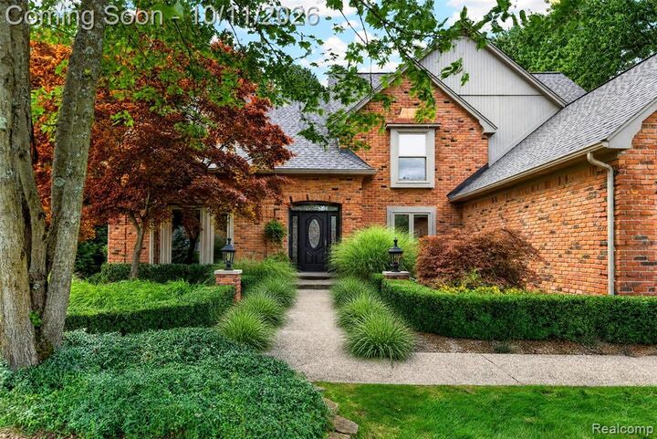 Property Photo:  3705 Summit Ridge Drive  MI 48306 2970 