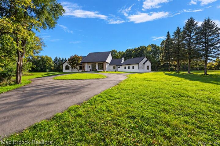 Property Photo:  4597 Clarkston Road  MI 48348 4088 