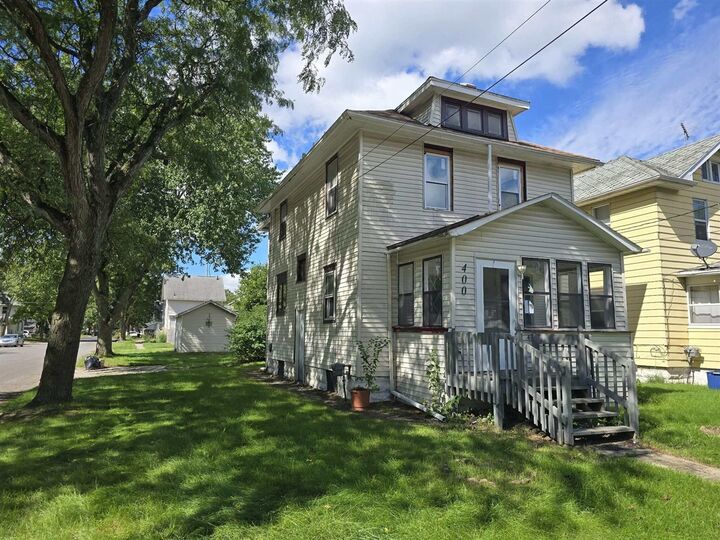 Property Photo: 400 Bates Street MI 49202-3608
