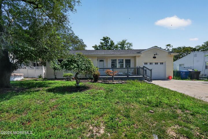 Property Photo: 877 Egret Drive NJ 08753