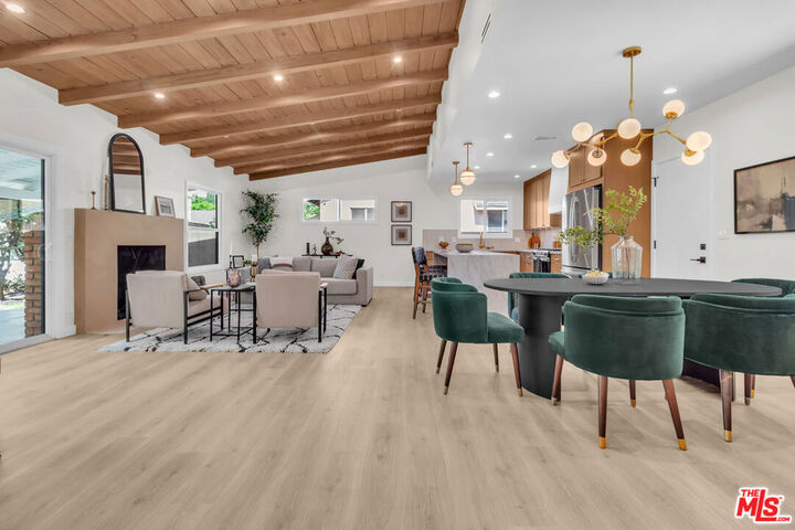 Property Photo: 14930 Leadwell Street CA 91405