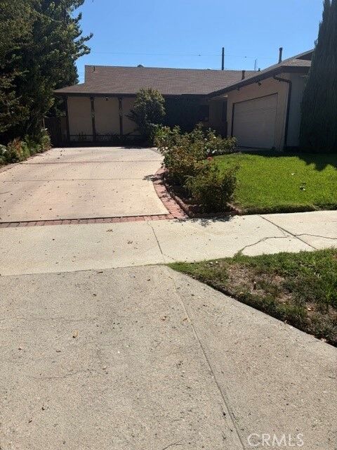 Property Photo:  6472 Farralone  CA 91303 