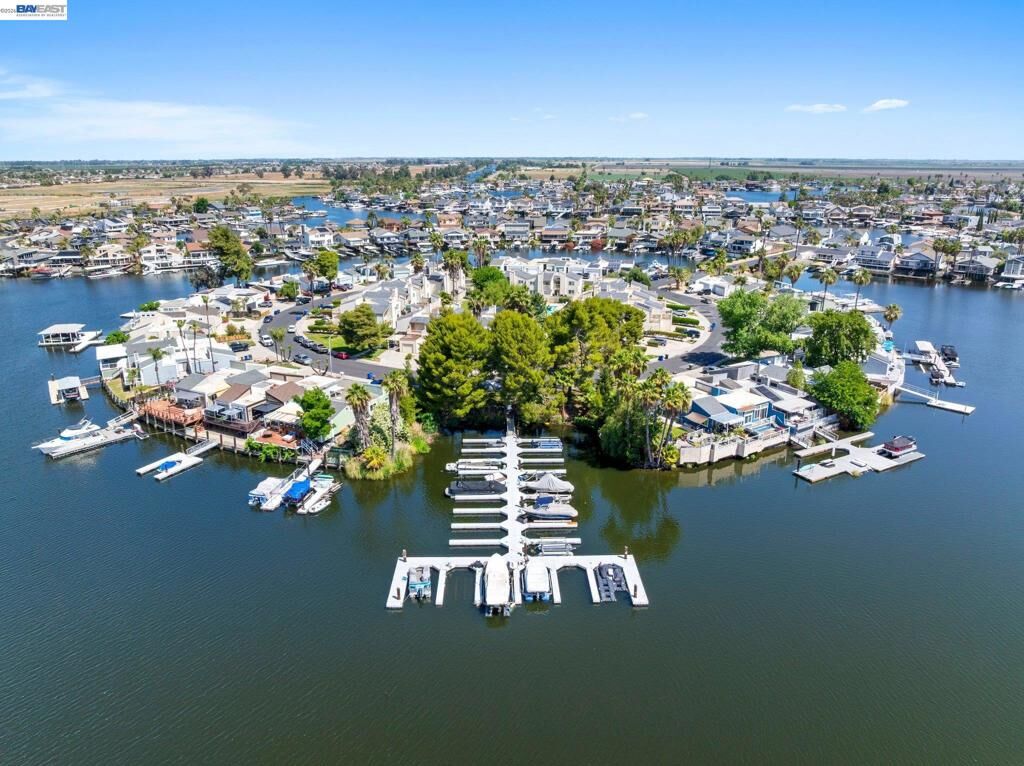 Property Photo:  1257 Marina Circle  CA 94505-9482 